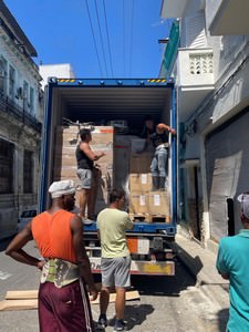 Containerentladung_Kuba_Juni_Bild_02-vorschau.jpg